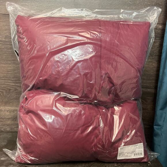 The Company Store LoftAIRE Down Alt Light Comforter in Merlot, Twin XL, NEW! - Picture 3 of 14